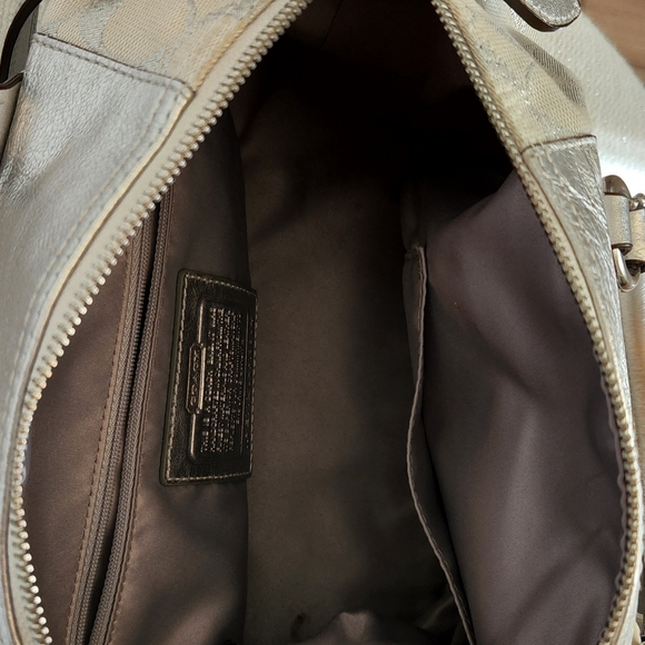 Coach Bag - Picture 9 of 10